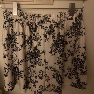 Cider Black and White Floral Skort
